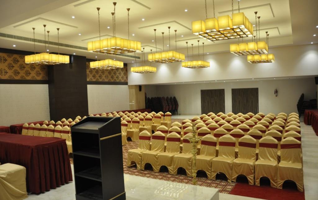 Ganpat Grand Palani Exterior foto